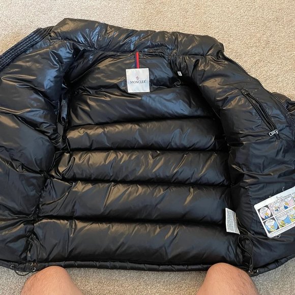 Men's Moncler Size L Black Down Jacket - Picture 3 of 7